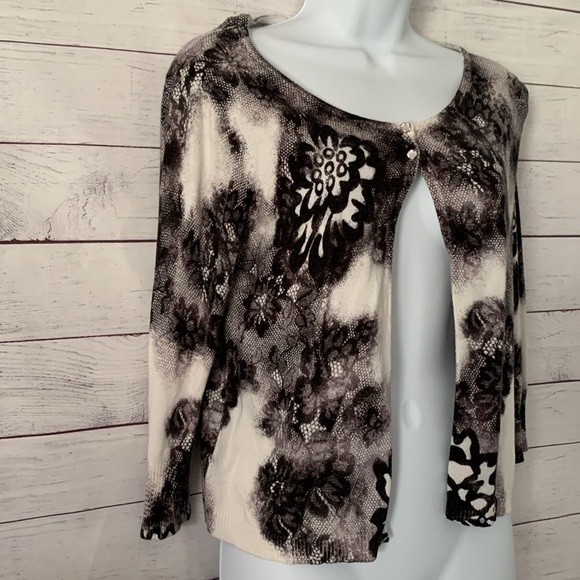 Express Design Studio Floral Lightweight Cardigan-Black/White, ribbed cuffs/hem - Picture 3 of 7